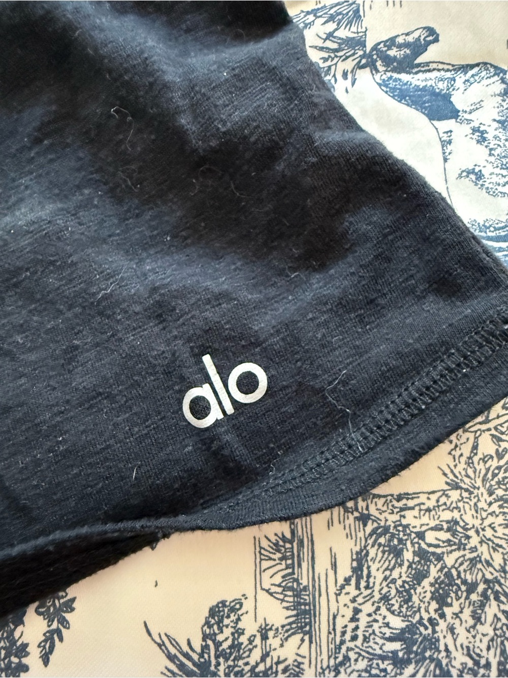 X2 tanks! ALO Yoga Black Tank Top - Picture 4 of 7